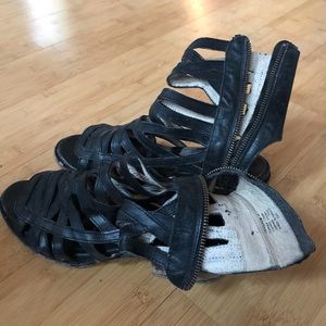 Freebird by Steven sandals